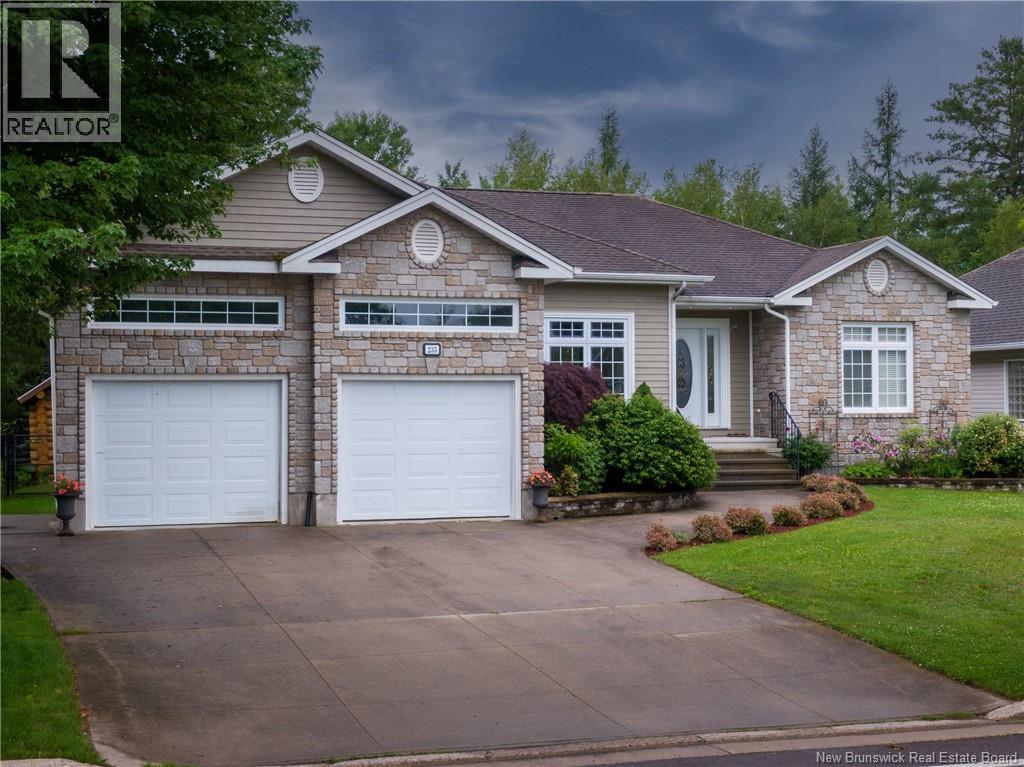 235 Summerhill Row Property Photo 46