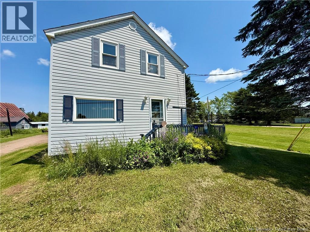 81 Lac Road Property Photo 6