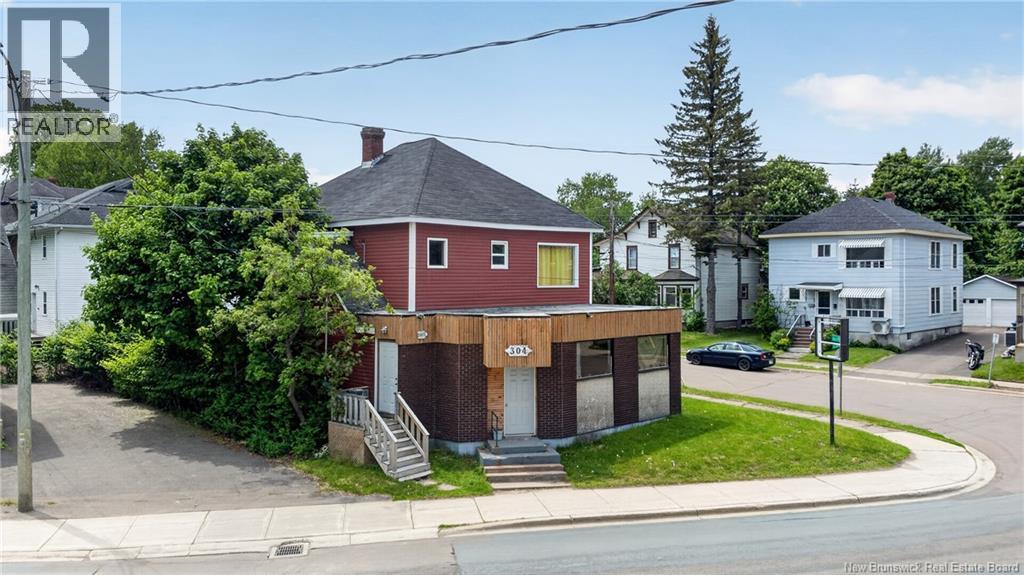 300-304 Mountain Road