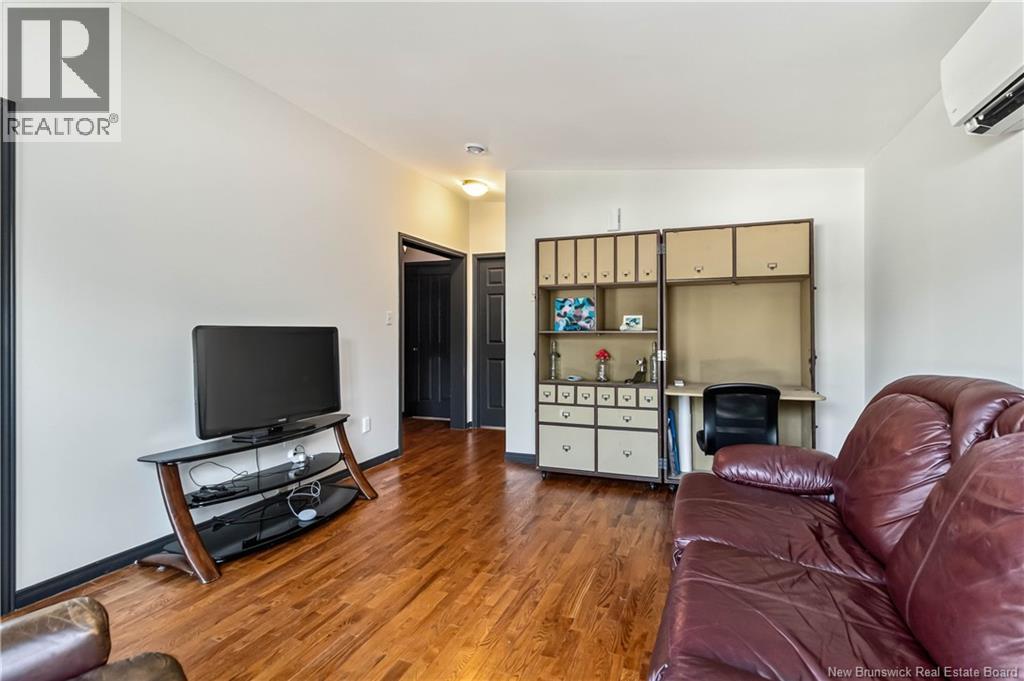 1 Converse Lane Property Photo 7