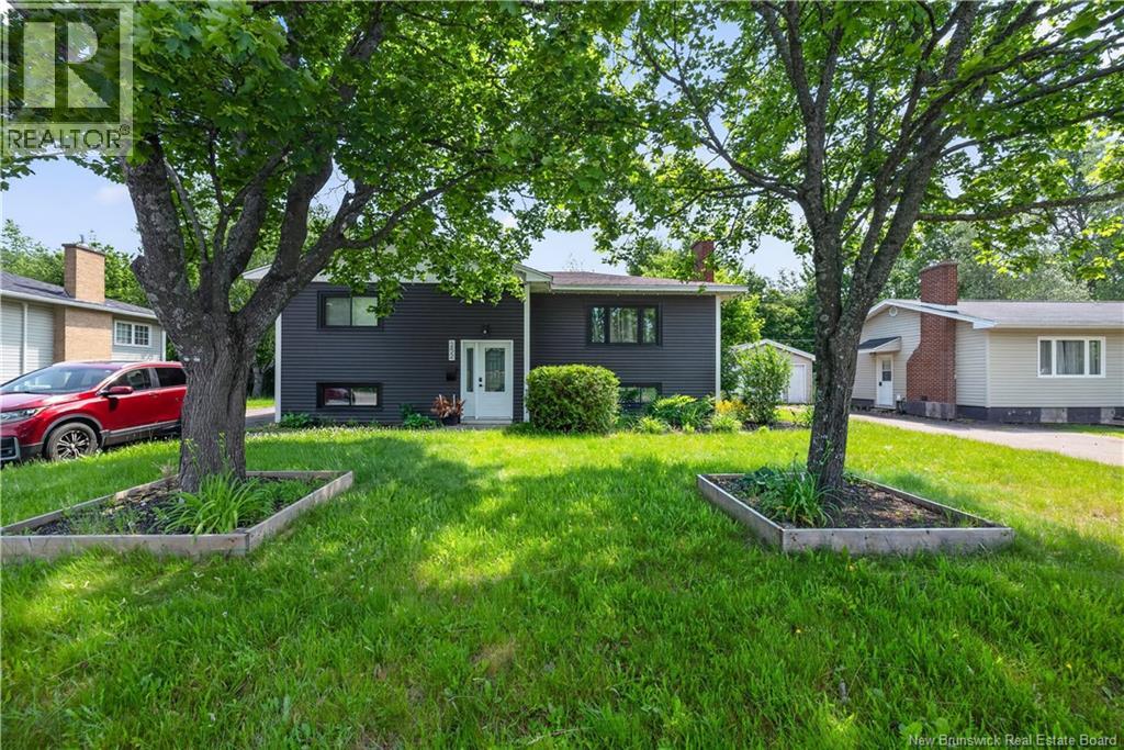 252 Buckingham Avenue