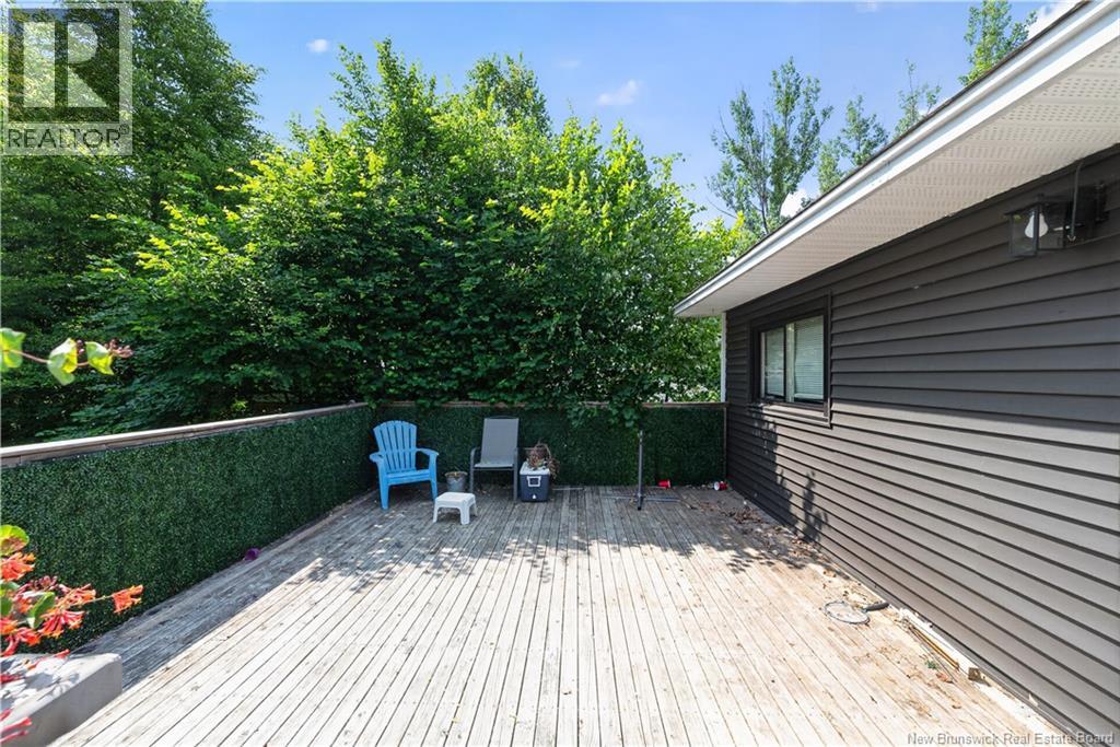 252 Buckingham Avenue Property Photo 2