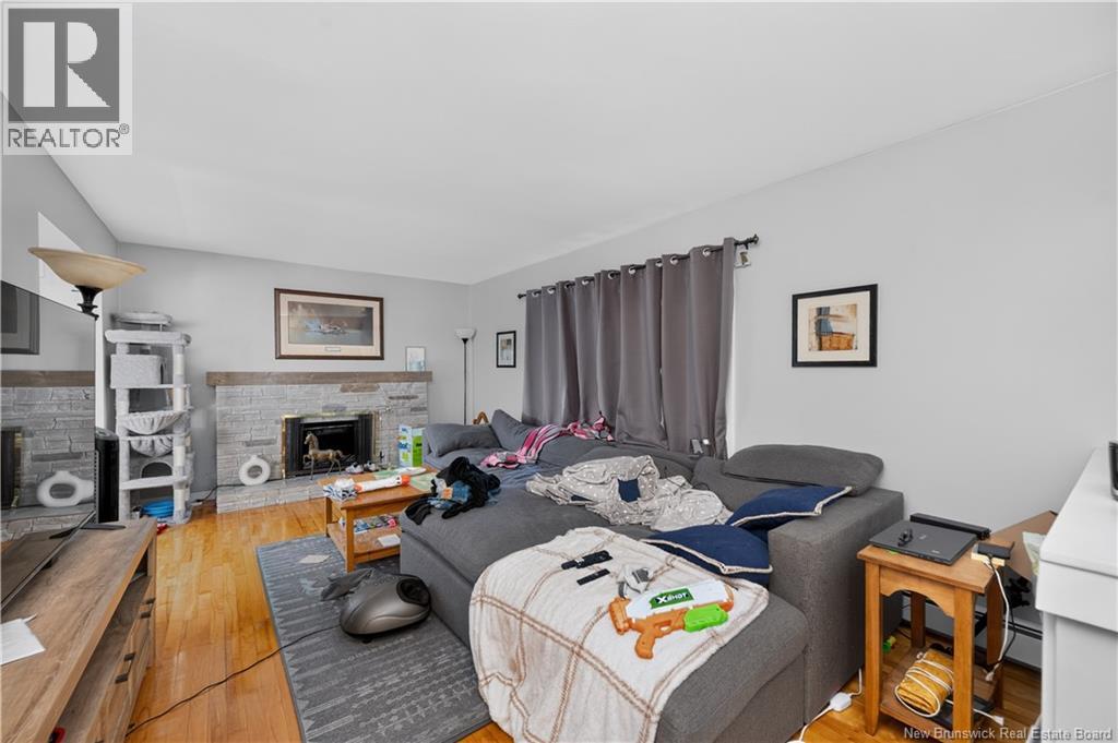 252 Buckingham Avenue Property Photo 8