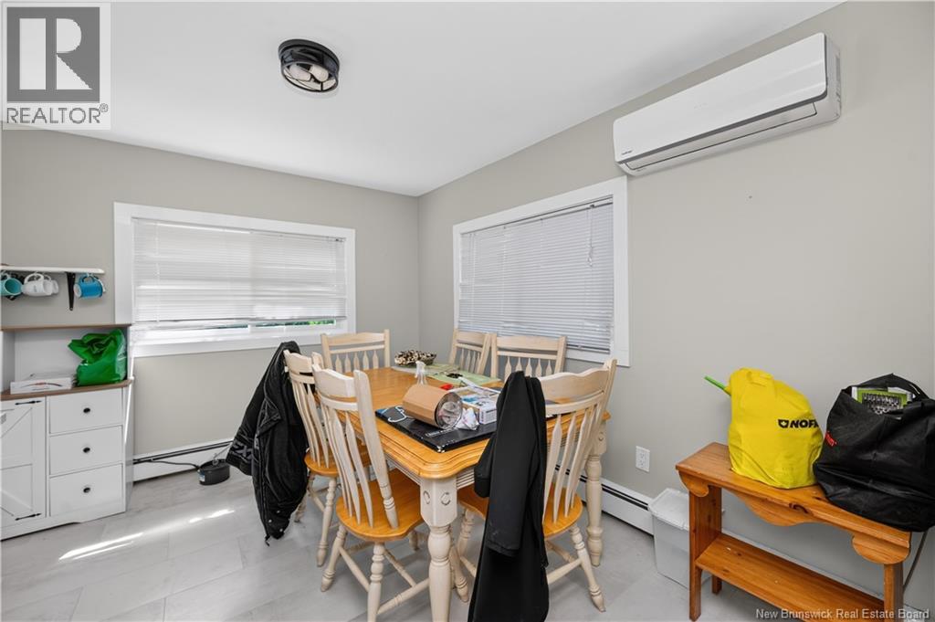 252 Buckingham Avenue Property Photo 9