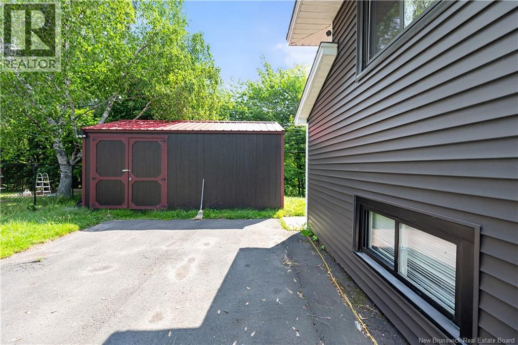 252 Buckingham Avenue Property Photo 32