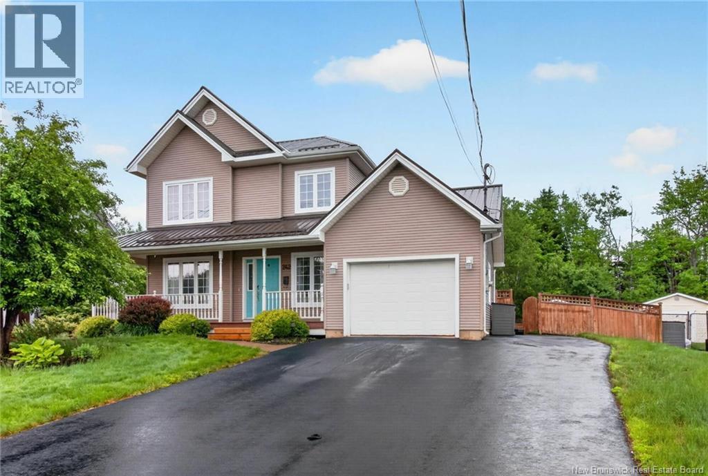 242 Doreen Crescent