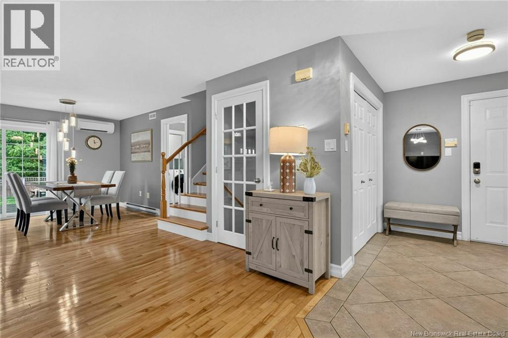 242 Doreen Crescent Property Photo 4