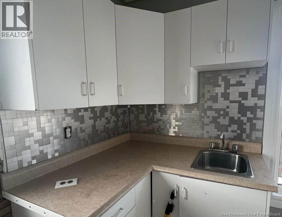 9418 Main Property Photo 6