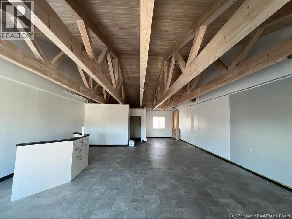 9418 Main Property Photo 8