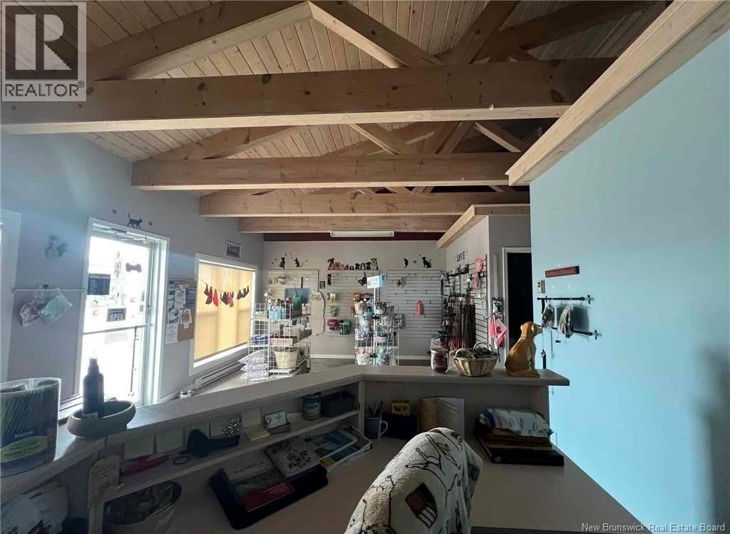 9418 Main Property Photo 17
