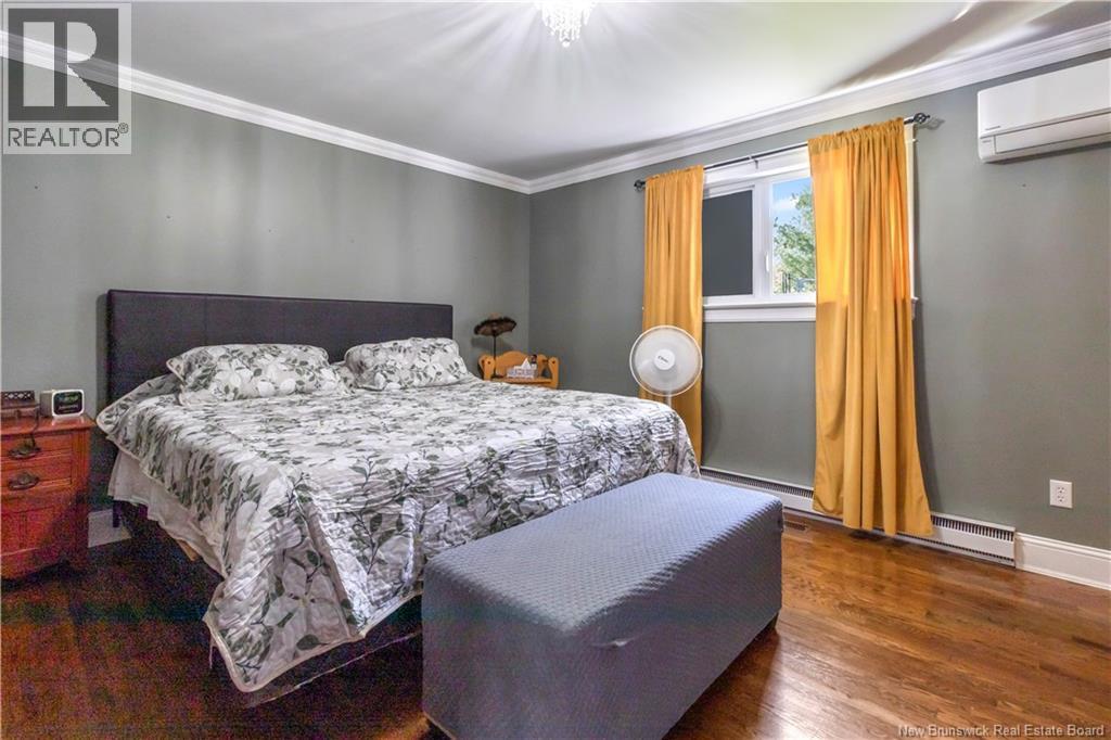 6 Dundas Property Photo 17