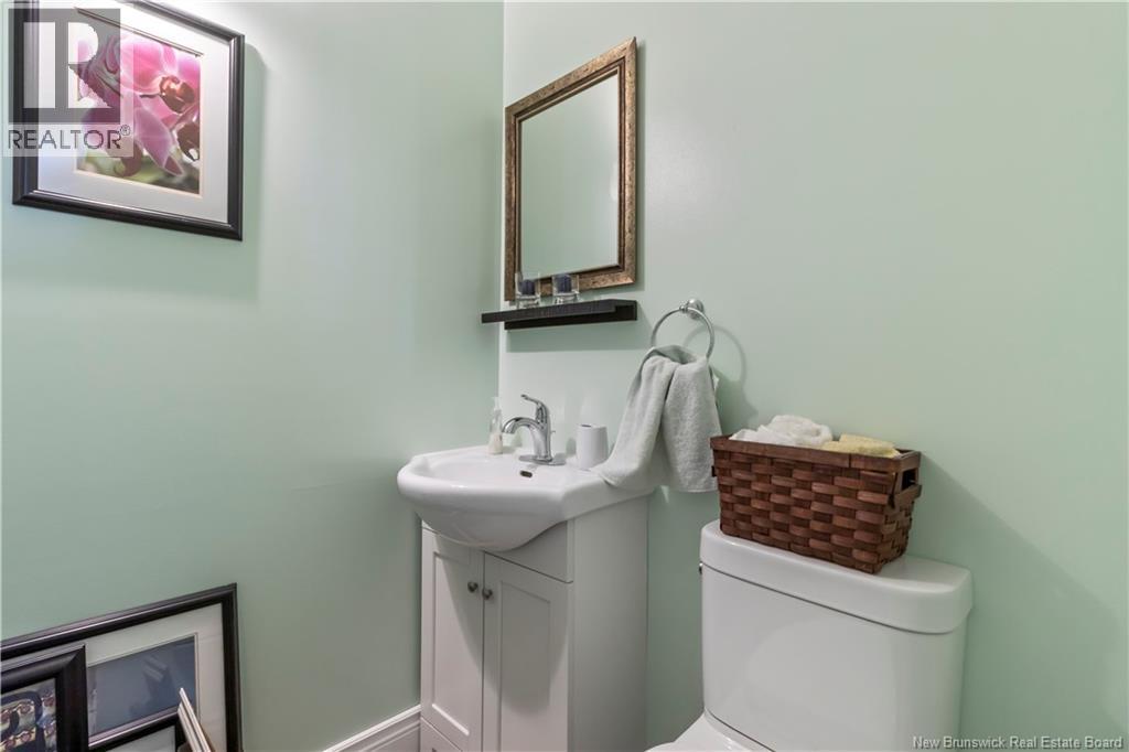 6 Dundas Property Photo 18