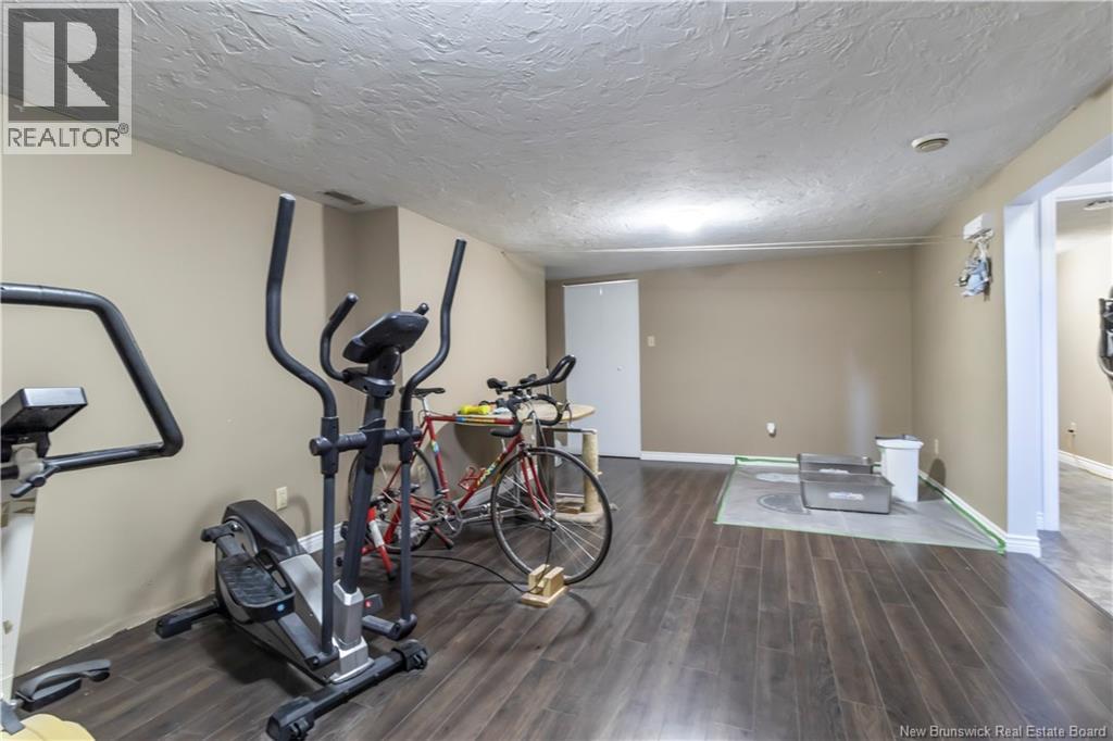 6 Dundas Property Photo 23