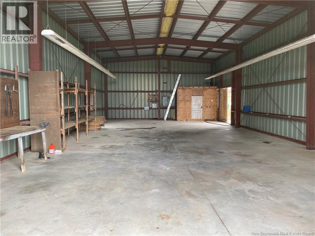 447 New Maryland Highway Property Photo 4
