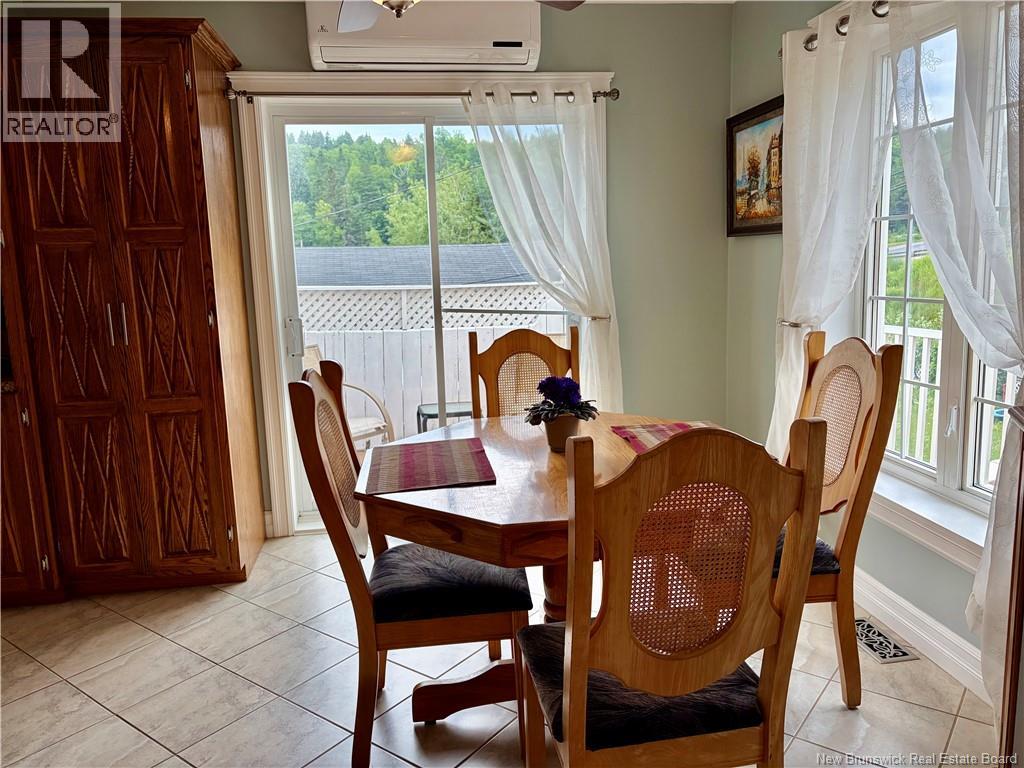 191 Renfrew Property Photo 10