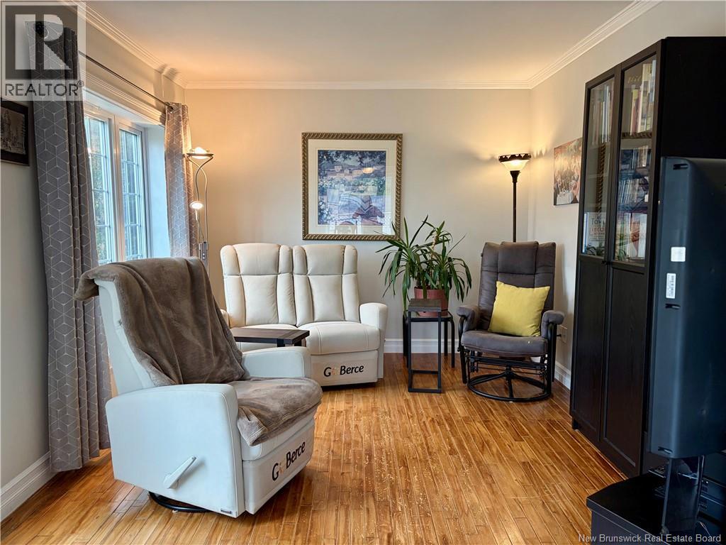 191 Renfrew Property Photo 12
