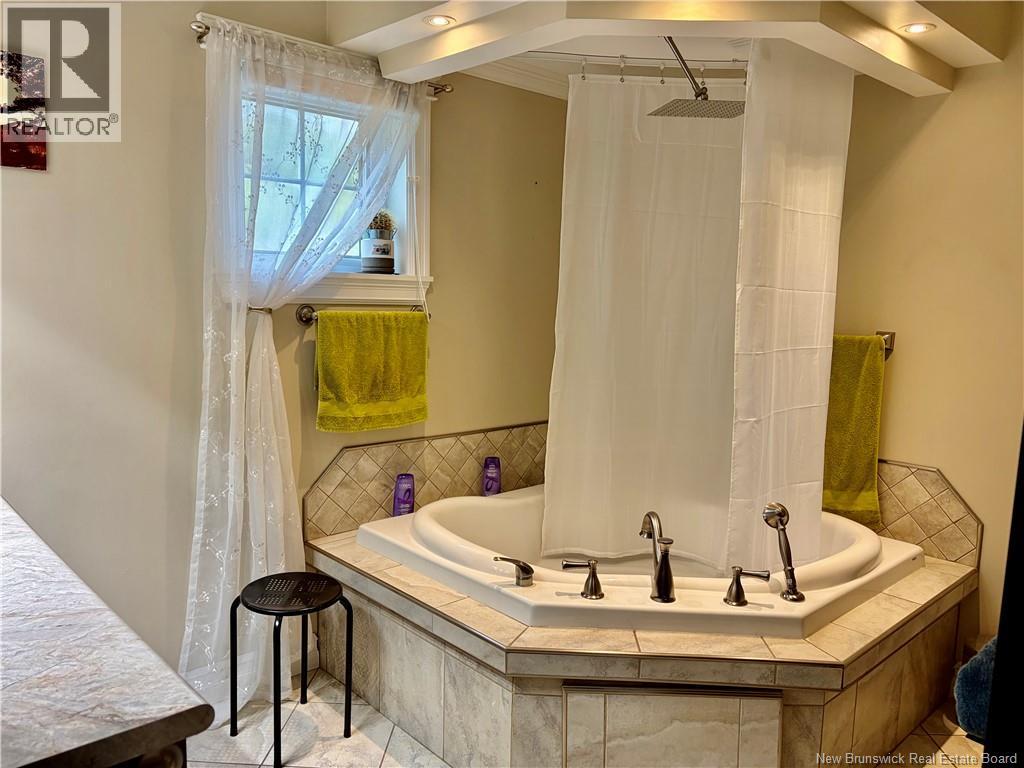 191 Renfrew Property Photo 15
