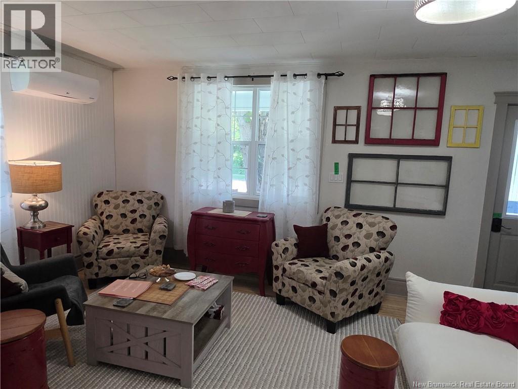 35 Queen West Street Property Photo 19