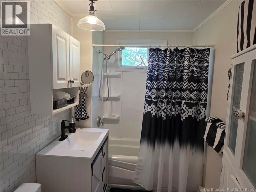 35 Queen West Street Property Photo 28