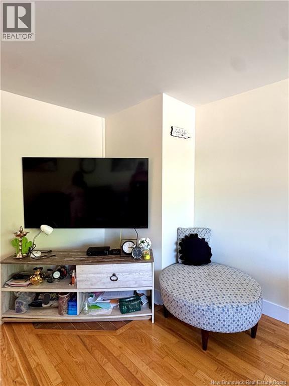 240 Alexander Street Property Photo 8