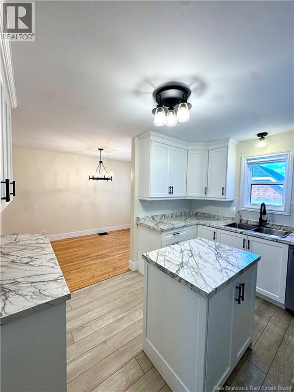 240 Alexander Street Property Photo 12