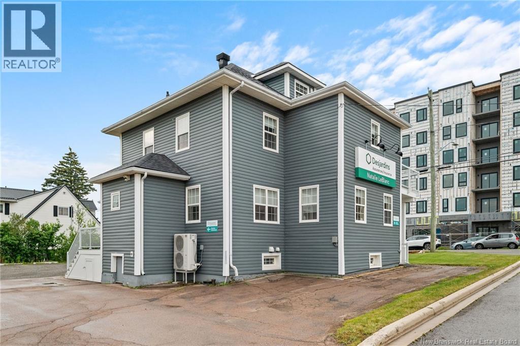100 Champlain Street Property Photo 38
