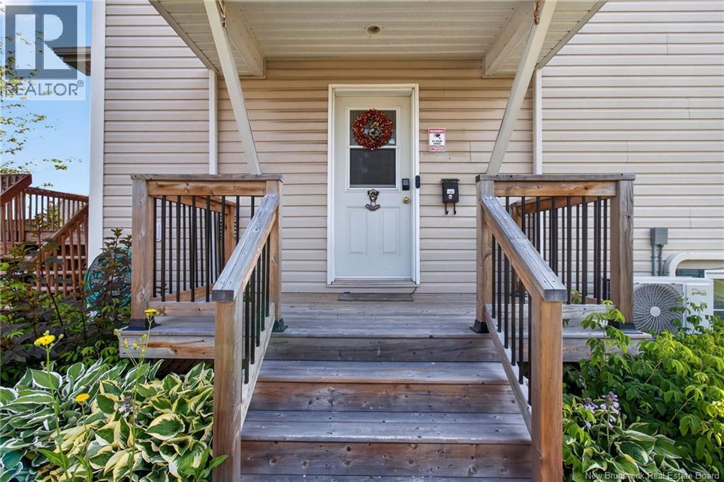 205 Lonsdale Drive Property Photo 4
