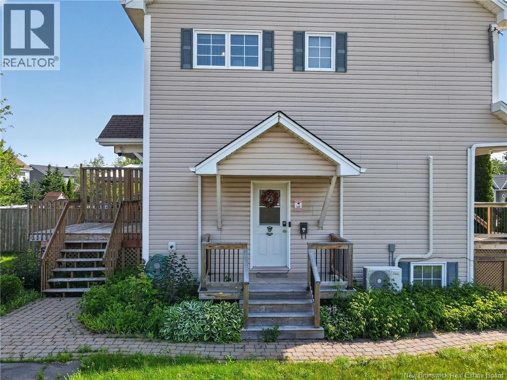 205 Lonsdale Drive Property Photo 9