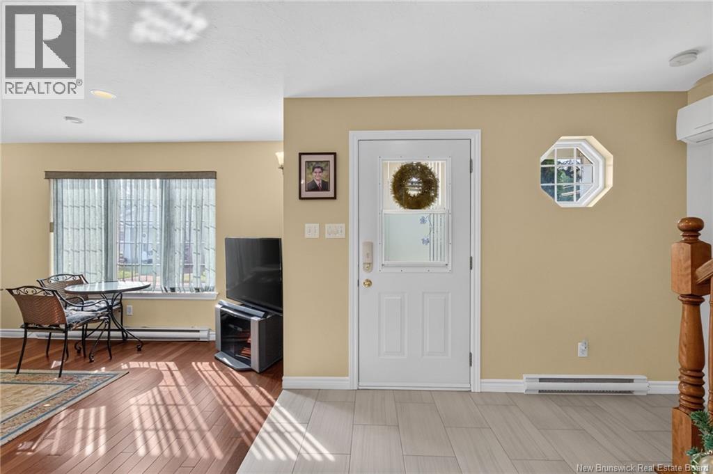 205 Lonsdale Drive Property Photo 12