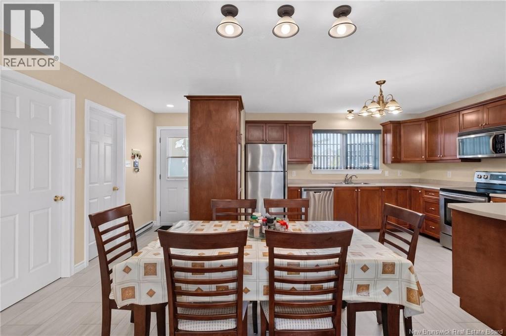 205 Lonsdale Drive Property Photo 17