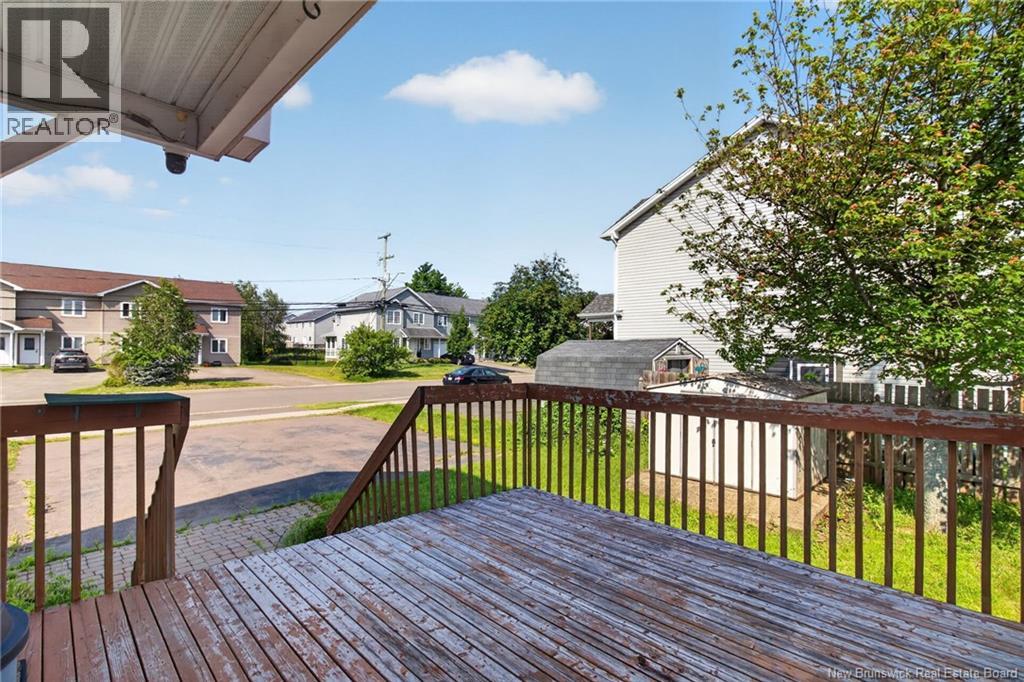 205 Lonsdale Drive Property Photo 44