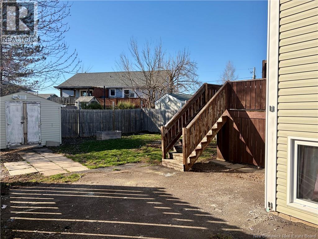 117 Lonsdale Drive Property Photo 3