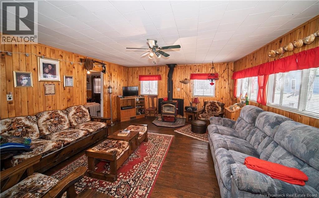 9 Curtis Lane Property Photo 7