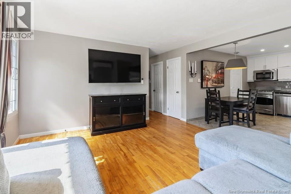 625 Rue Latour Property Photo 7