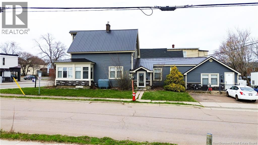 203 Mountain Road