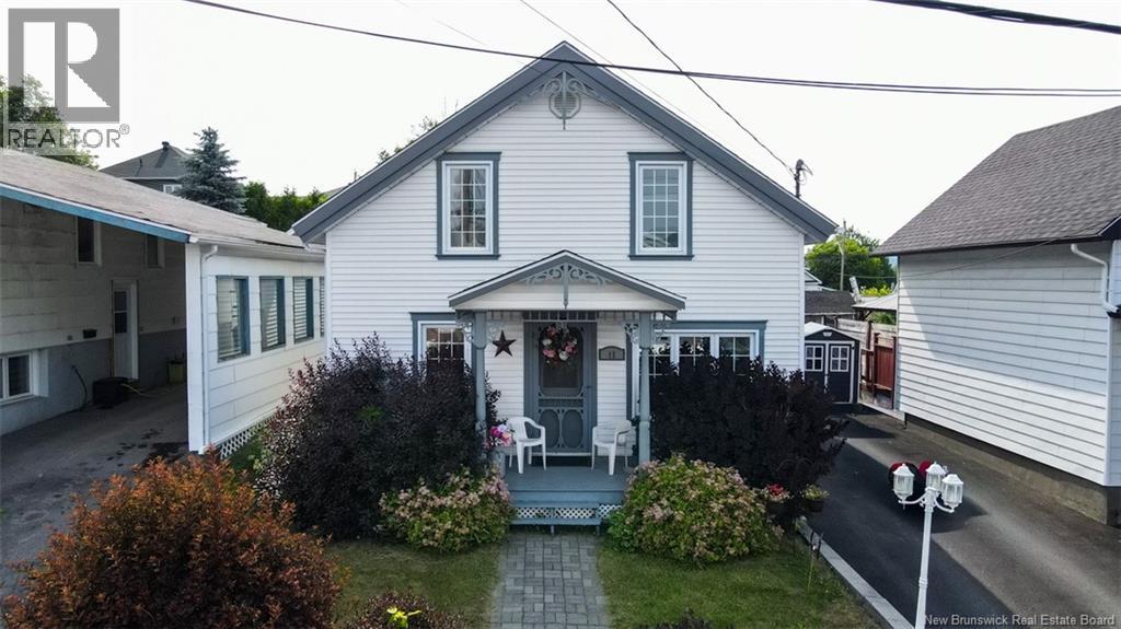11 33rd Avenue