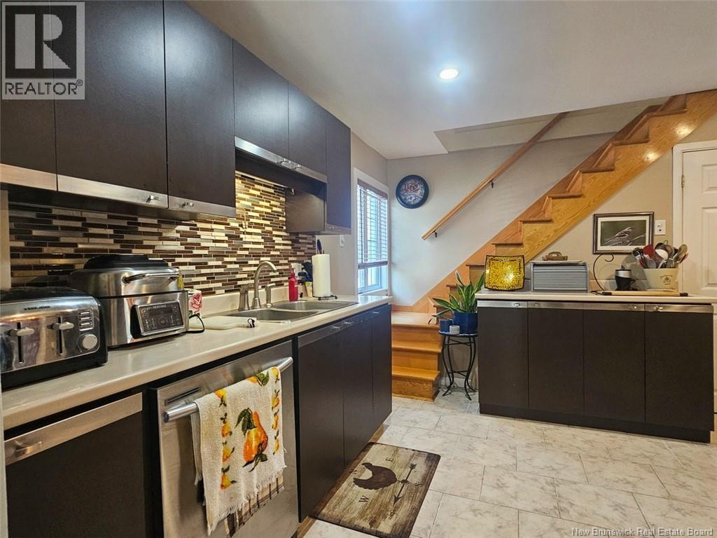 11 33rd Avenue Property Photo 3