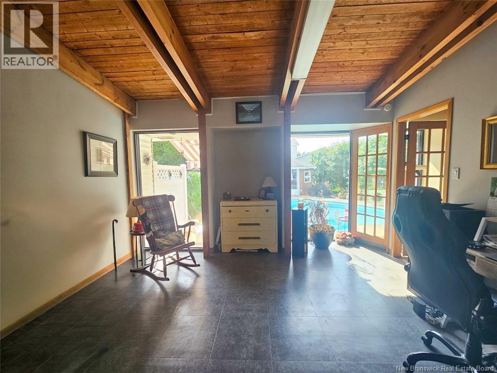 11 33rd Avenue Property Photo 8