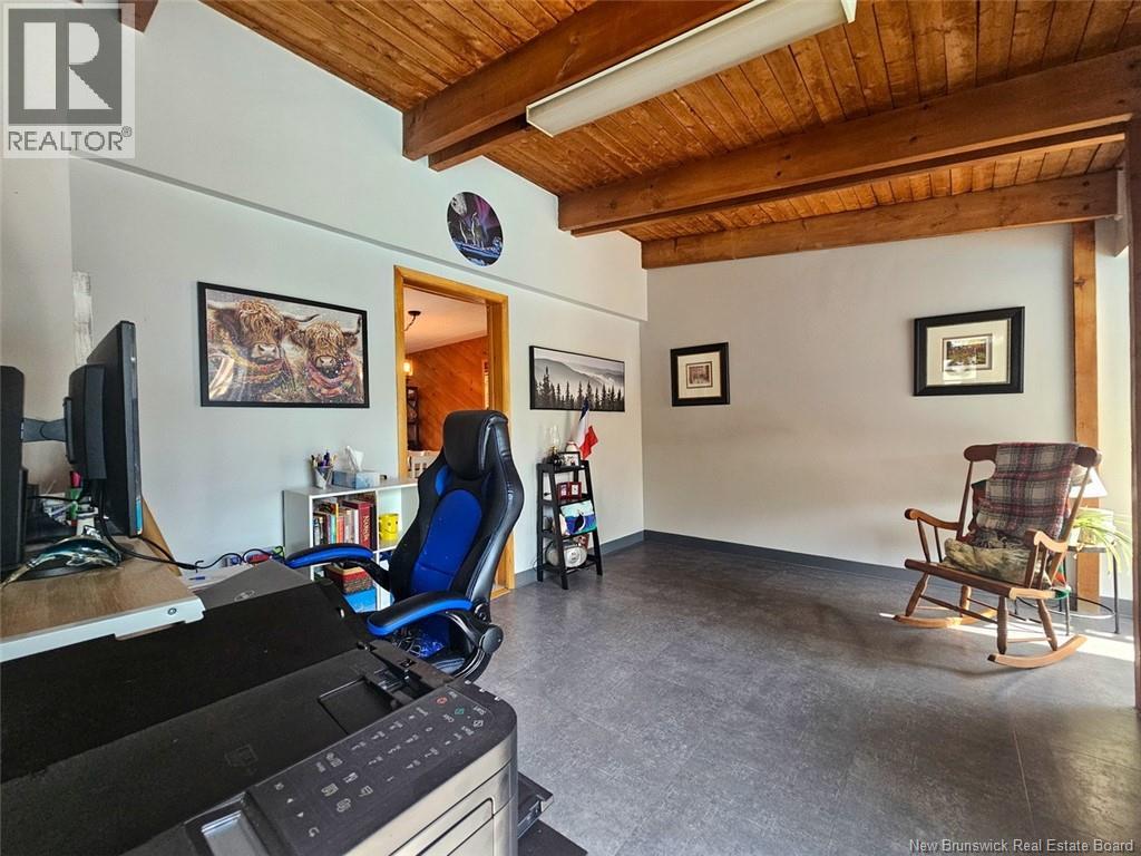 11 33rd Avenue Property Photo 10