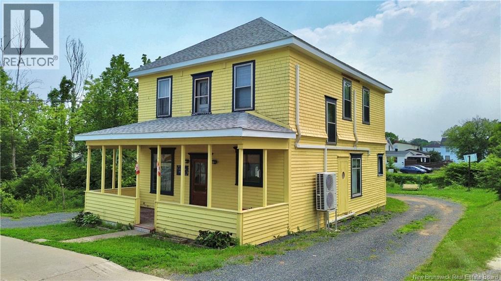 539 Queen St Property Photo 2