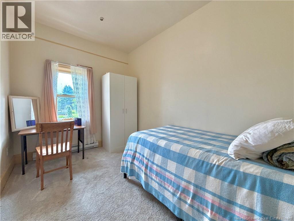 539 Queen St Property Photo 23