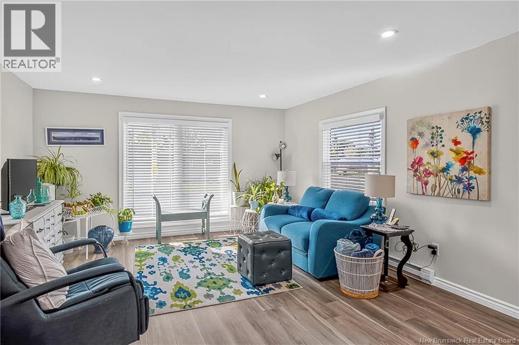 30 Violet Street Property Photo 8