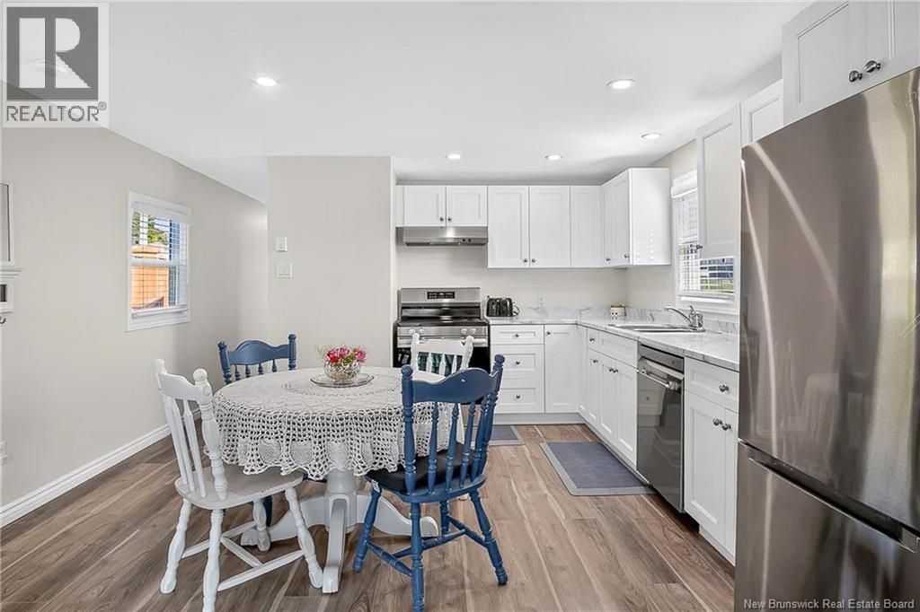 30 Violet Street Property Photo 10
