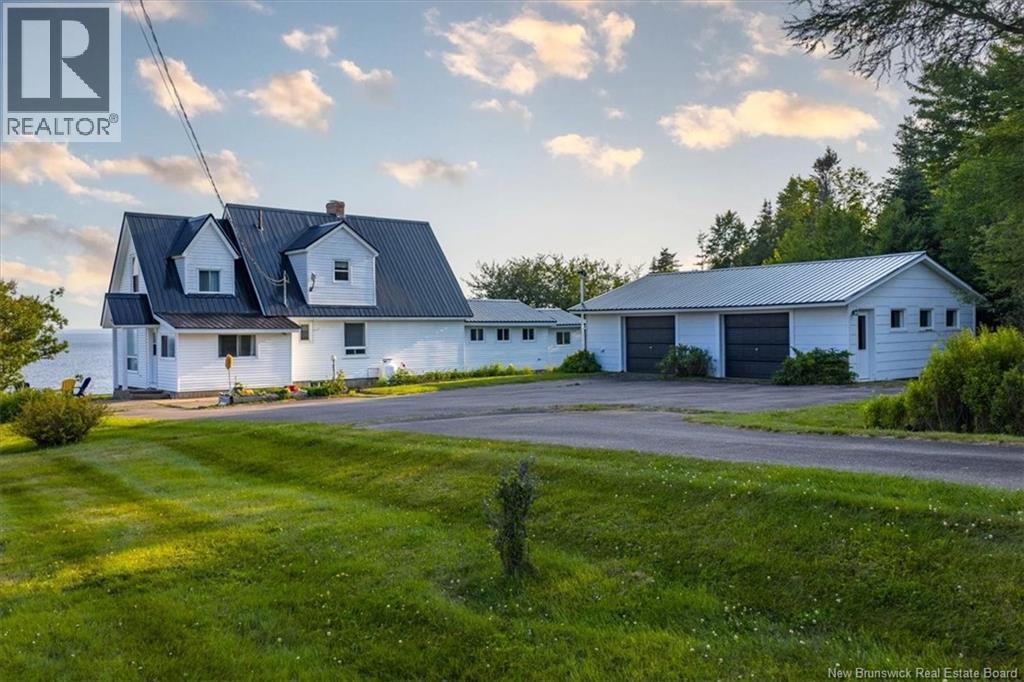 280 Holts Point Road Property Photo 2