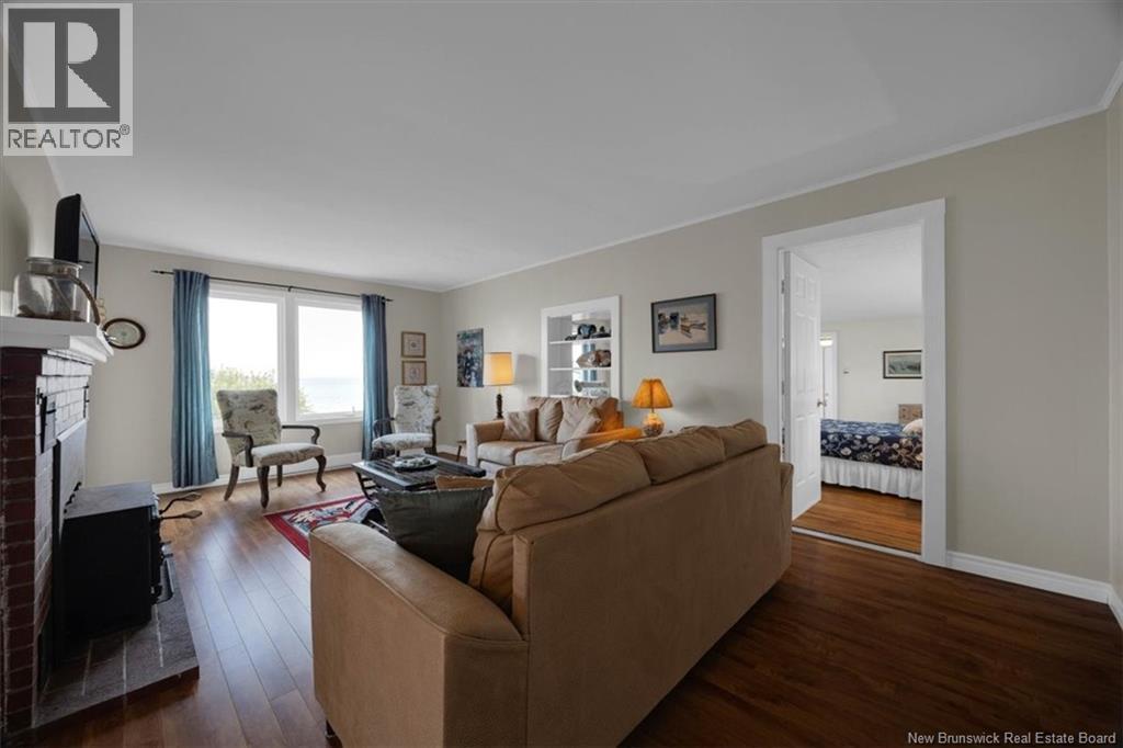 280 Holts Point Road Property Photo 5