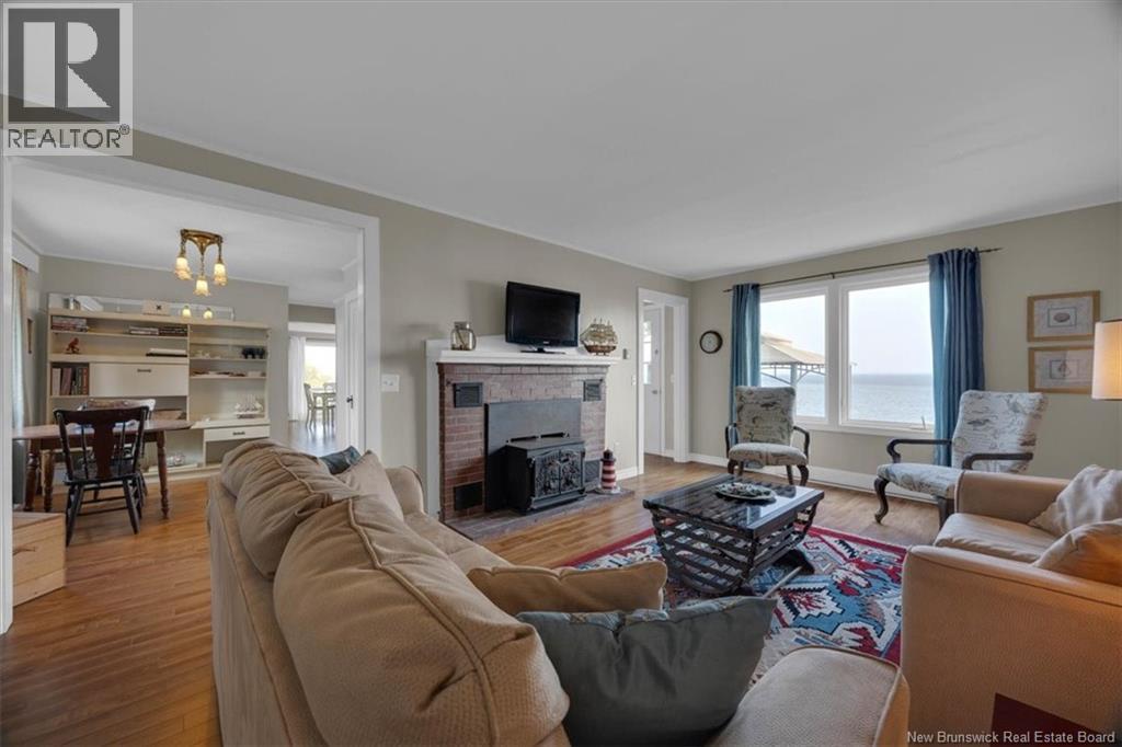 280 Holts Point Road Property Photo 7