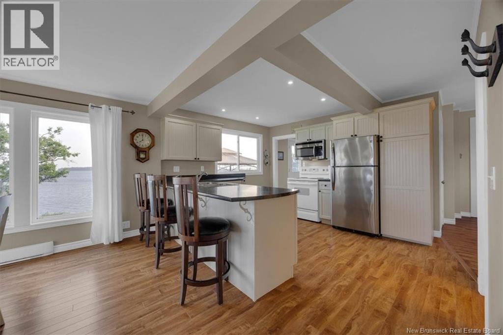 280 Holts Point Road Property Photo 8