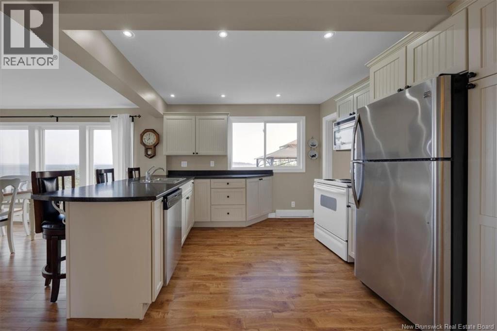280 Holts Point Road Property Photo 9