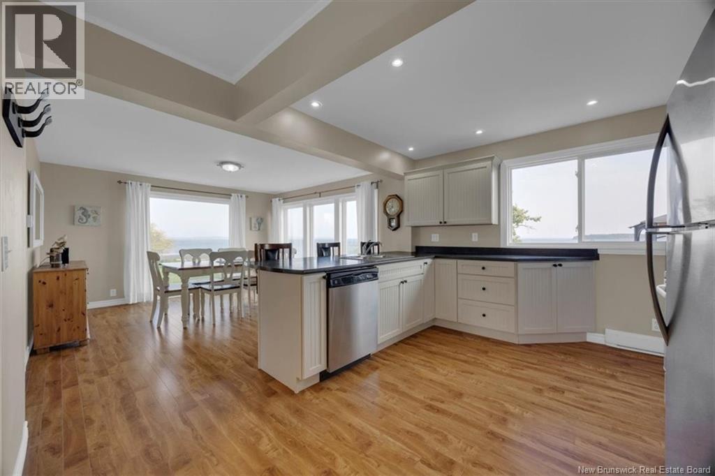 280 Holts Point Road Property Photo 10