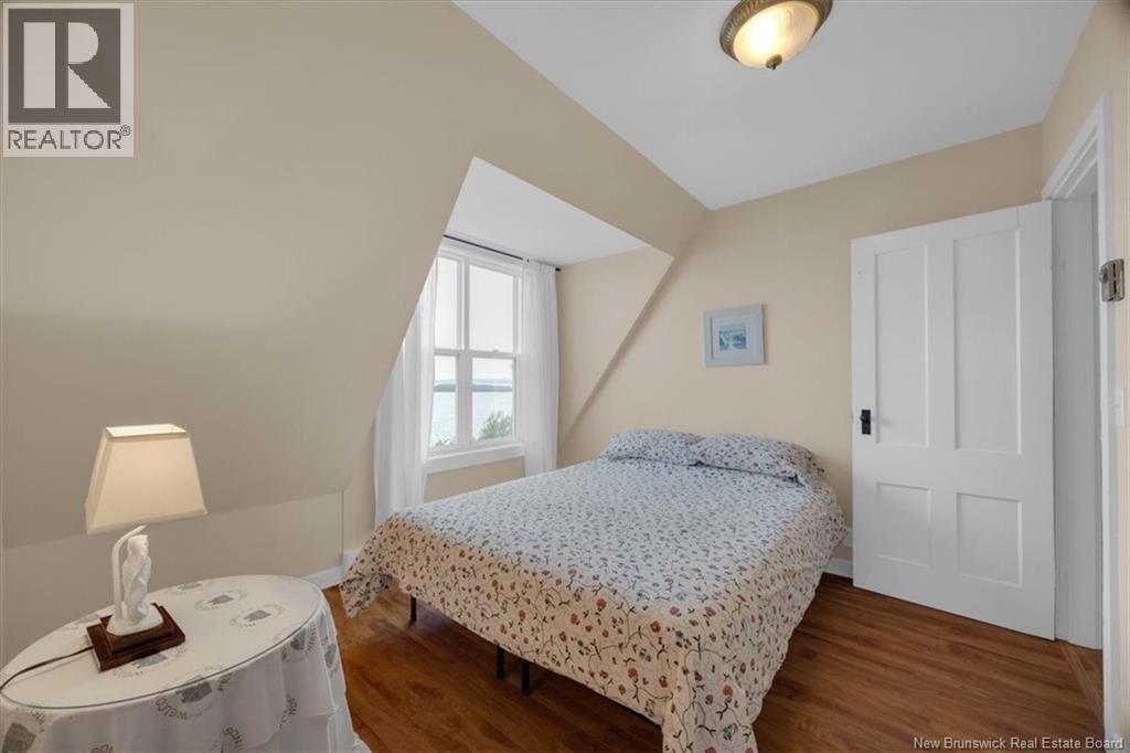 280 Holts Point Road Property Photo 24